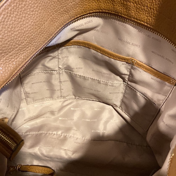 Michael Kors Brooklyn Bag 🤎 - Picture 8 of 8